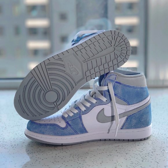 Nike Aj 1 High OG “Hyper Royal”